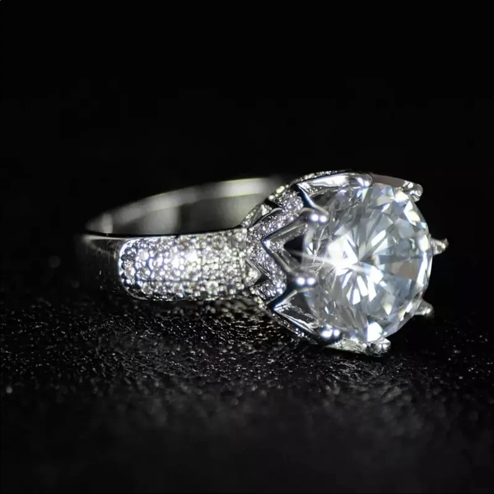 Unique Design 925 Silver Round Diamond Ring New - Picture 2 of 4